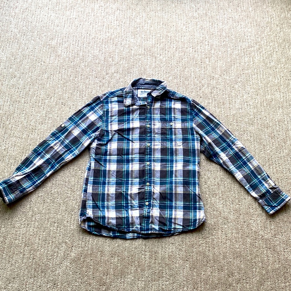 Men’s Urban Pipeline Plaid Button Up Shirt Size Small